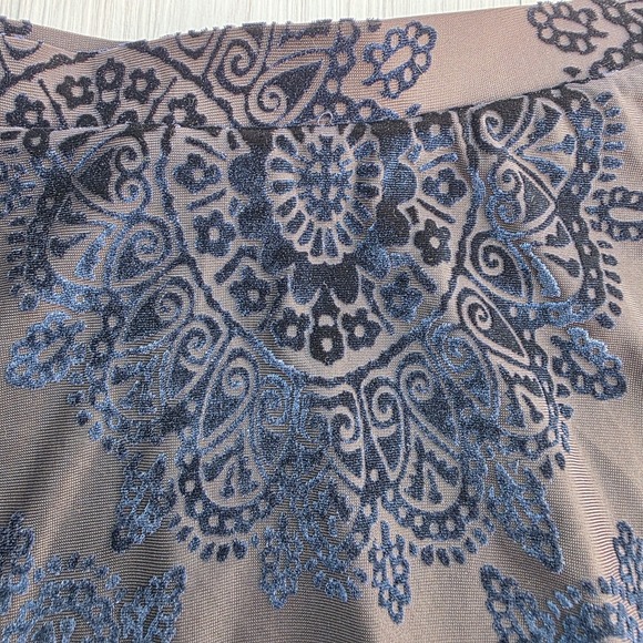 LA Hearts‎ Skirt Women's M Velvet Burnout Medallion Dark Navy/Purple Stretch - Picture 4 of 11